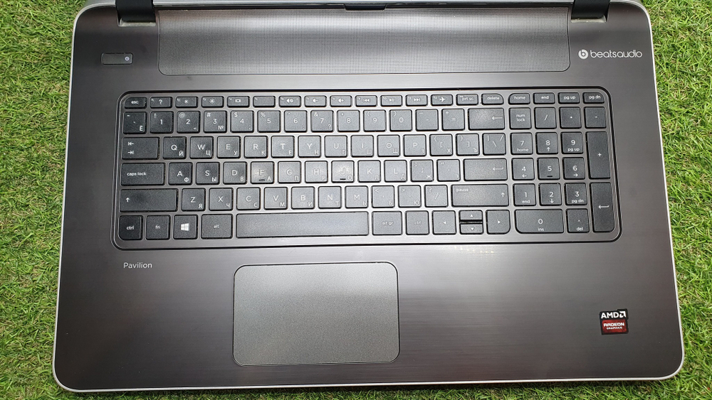 Ноутбук HP AMD A10/12Gb/R7 M260 2Gb/Pavilion 17-f009sr [g7y09ea]/Windows 10