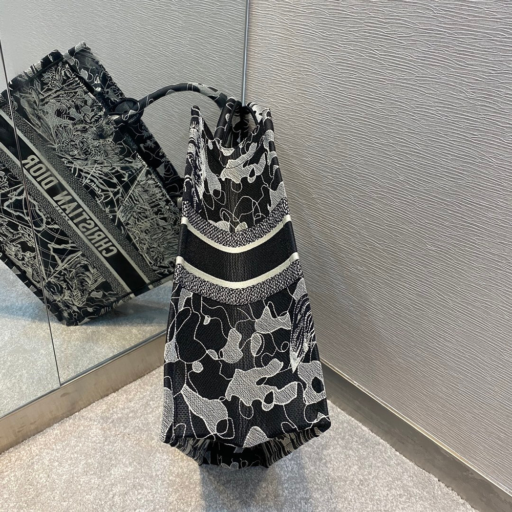 Christian Dior Book Tote 42 cm
