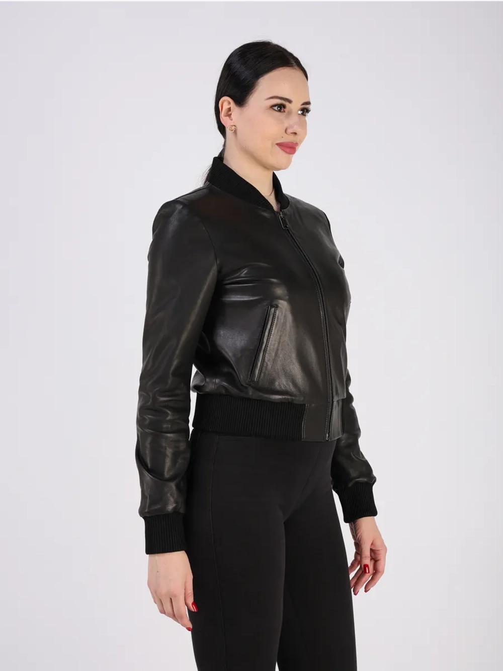 Кожаная куртка демисезонная бомбер