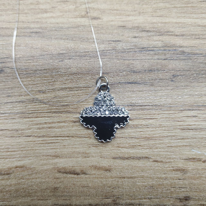 Кулон на леске Четырехлистник стразы эмаль черная цвет серебристый 18 мм