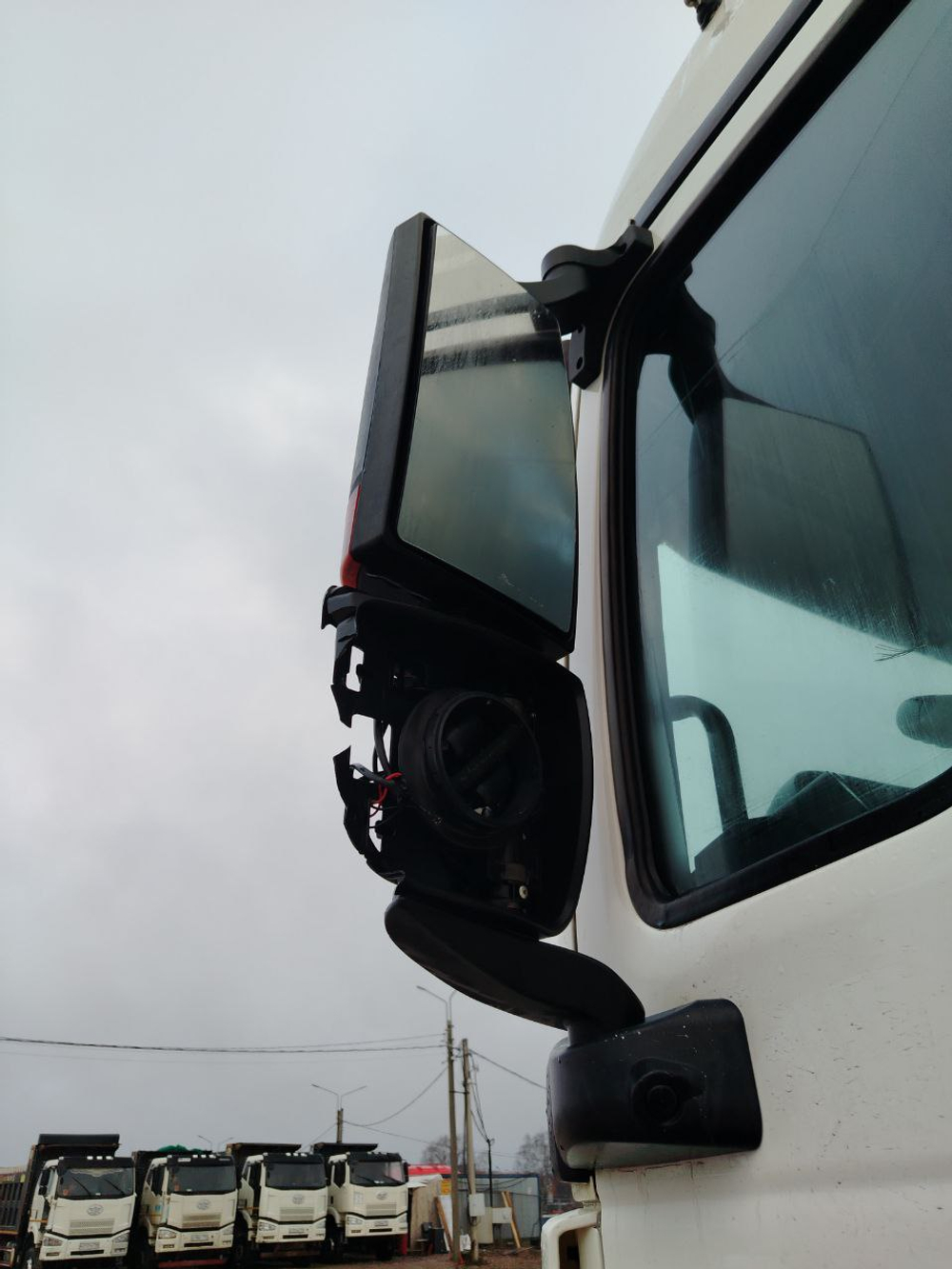 SITRAK C7H 4x2 Седельный тягач ZZ4186V391HE (Дизельный, 12,4 л, 480 л.с., AT)