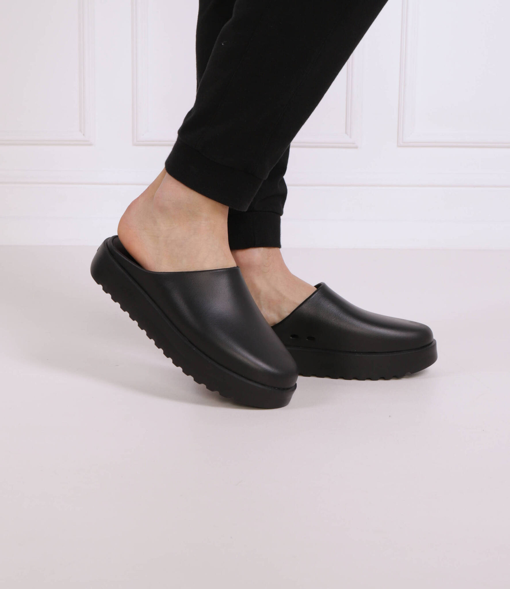 Шлепанцы Calvin Klein - черный(HM0HM00872)