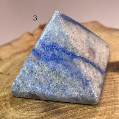 47297 Авантюрин синий Пирамида 30мм