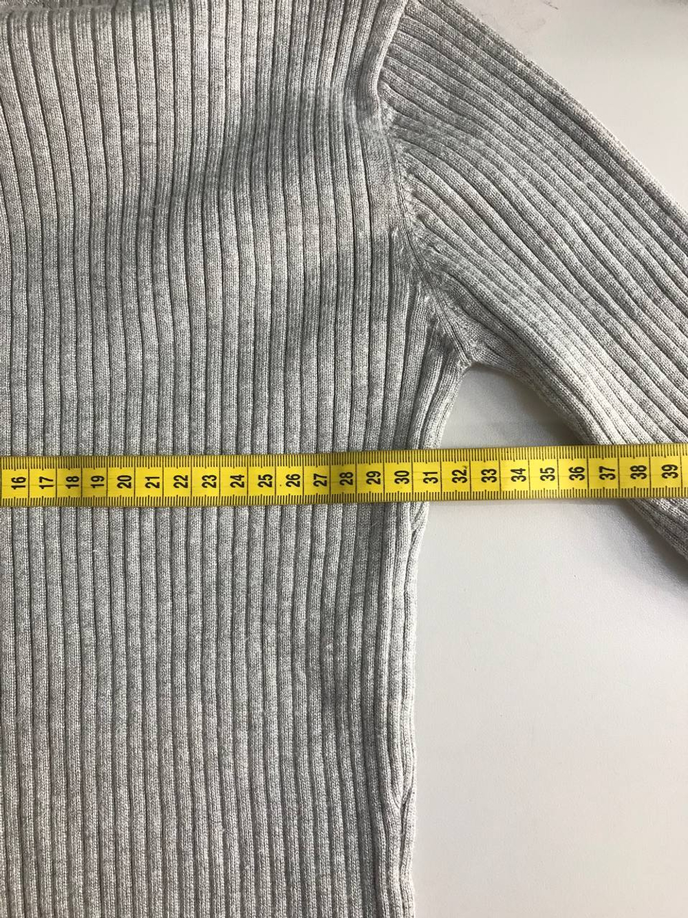 Джемпер Modis базового серого цвета, маркировка М, визуально на 46 размер