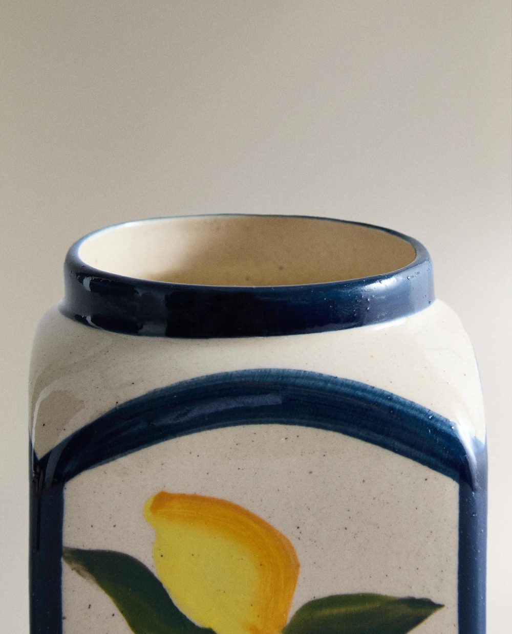 Zara Home - Ароматическая свеча citron sauvage, 320 г