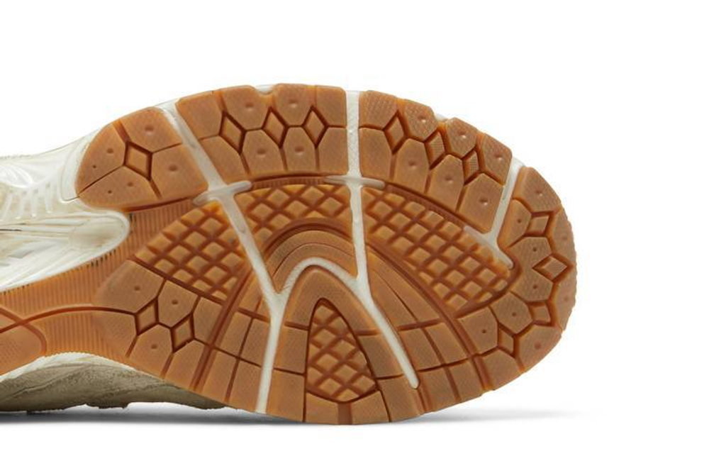 Кроссовки New Balance Nb 2002R "Refined Future"