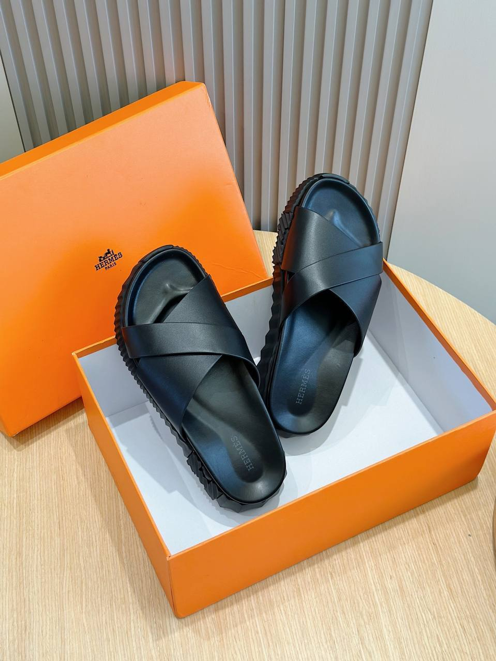 Шлёпанцы Hermes