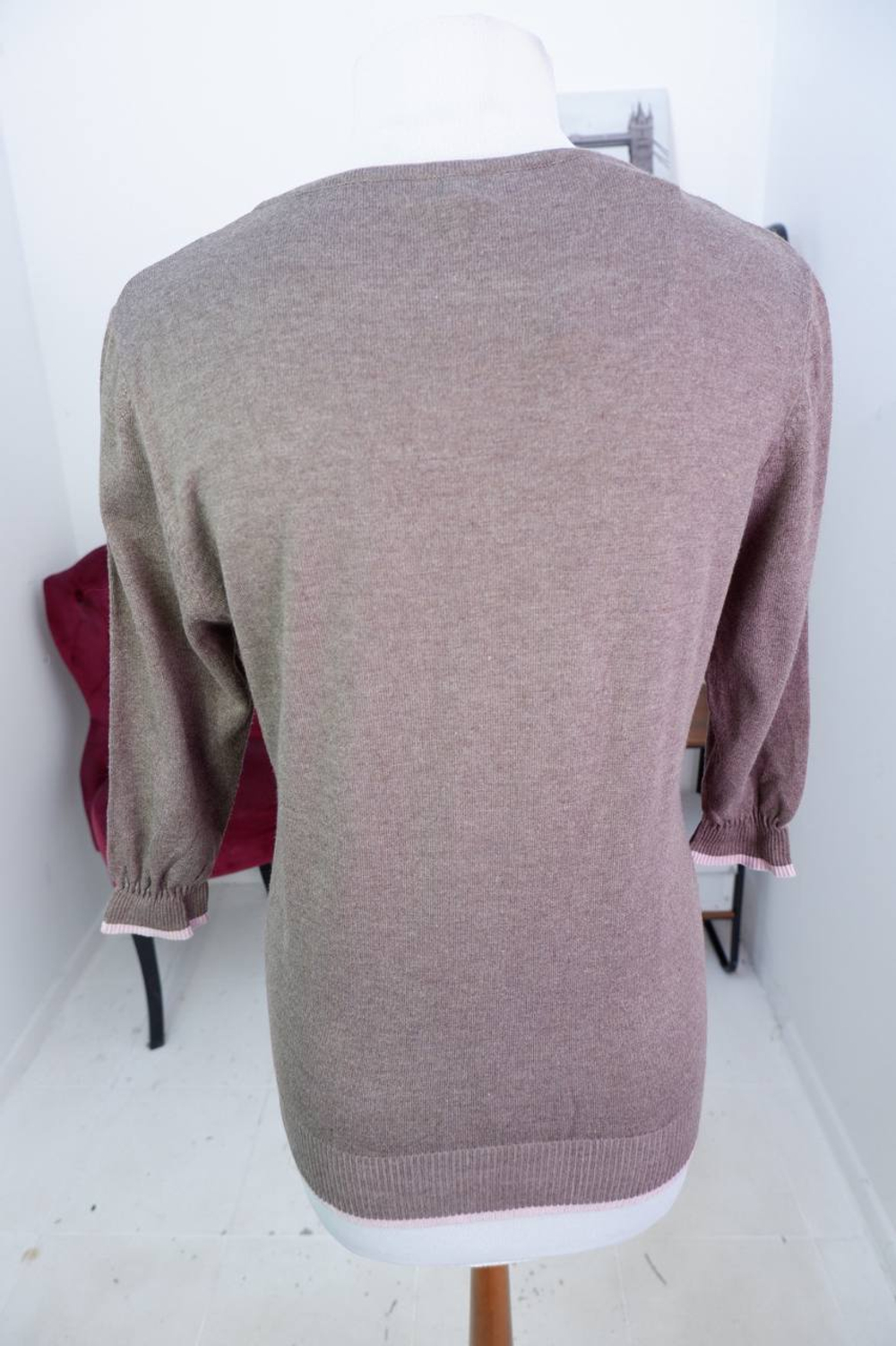 Джемпер Gertie с милым цветочком, маркировка L/XL, визуально на 48/50 размер