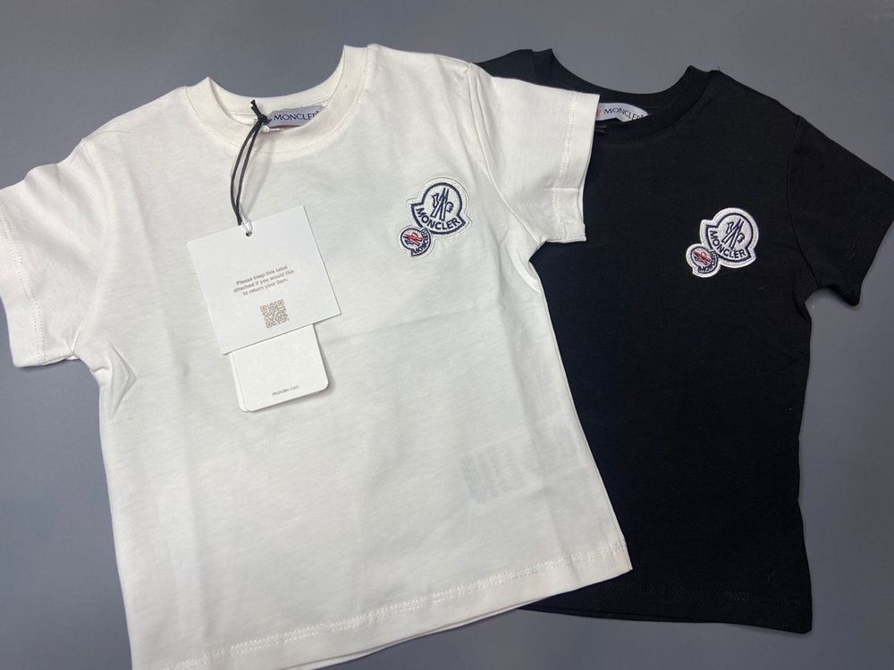 Футболка Moncler