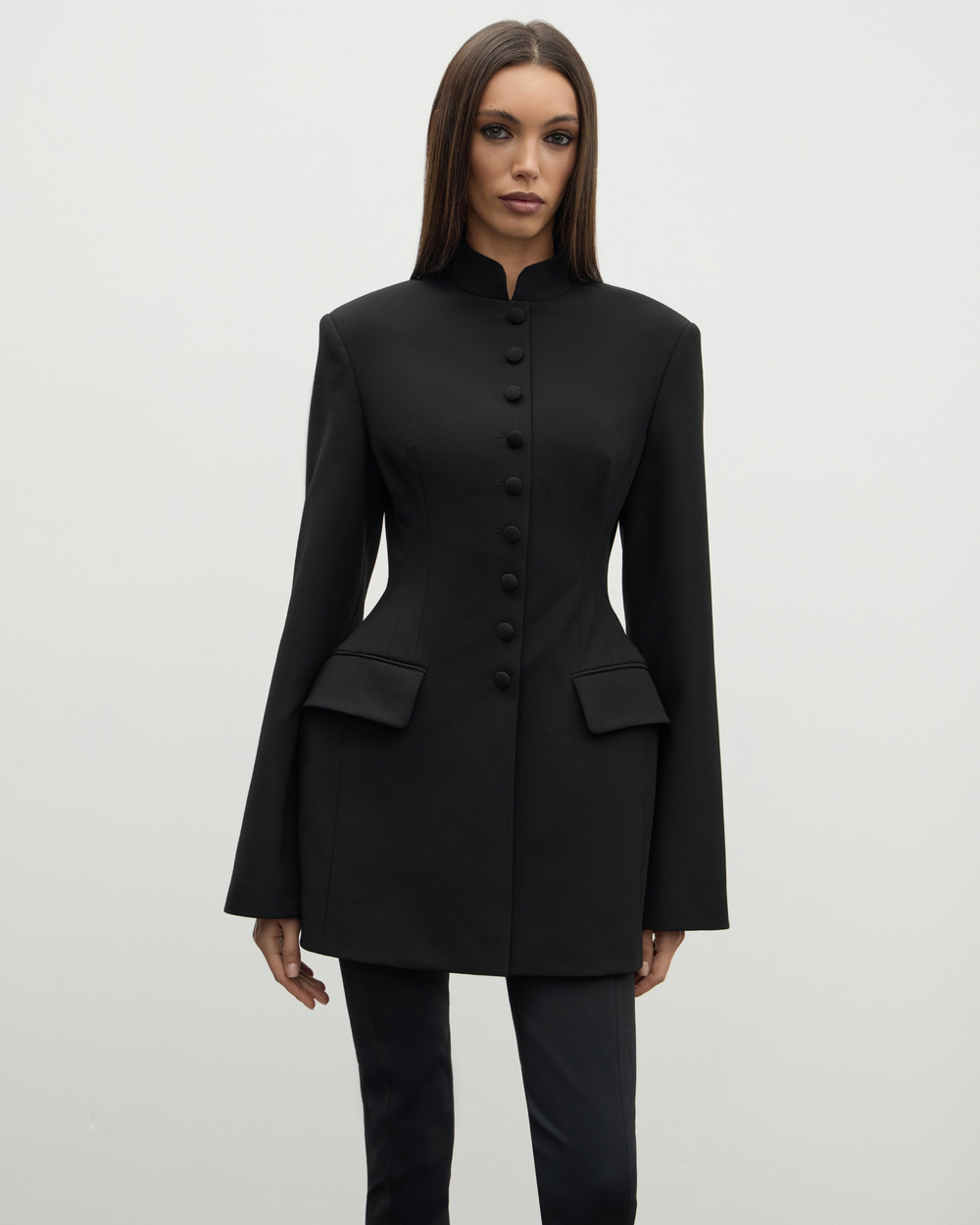 Приталенное платье-пиджак