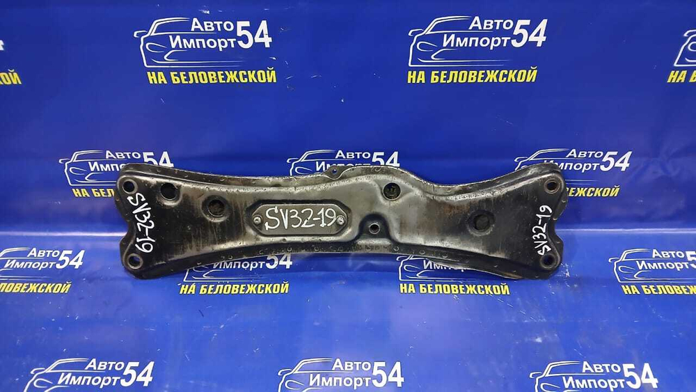Балка передняя поперечная TOYOTA VISTA 1990
