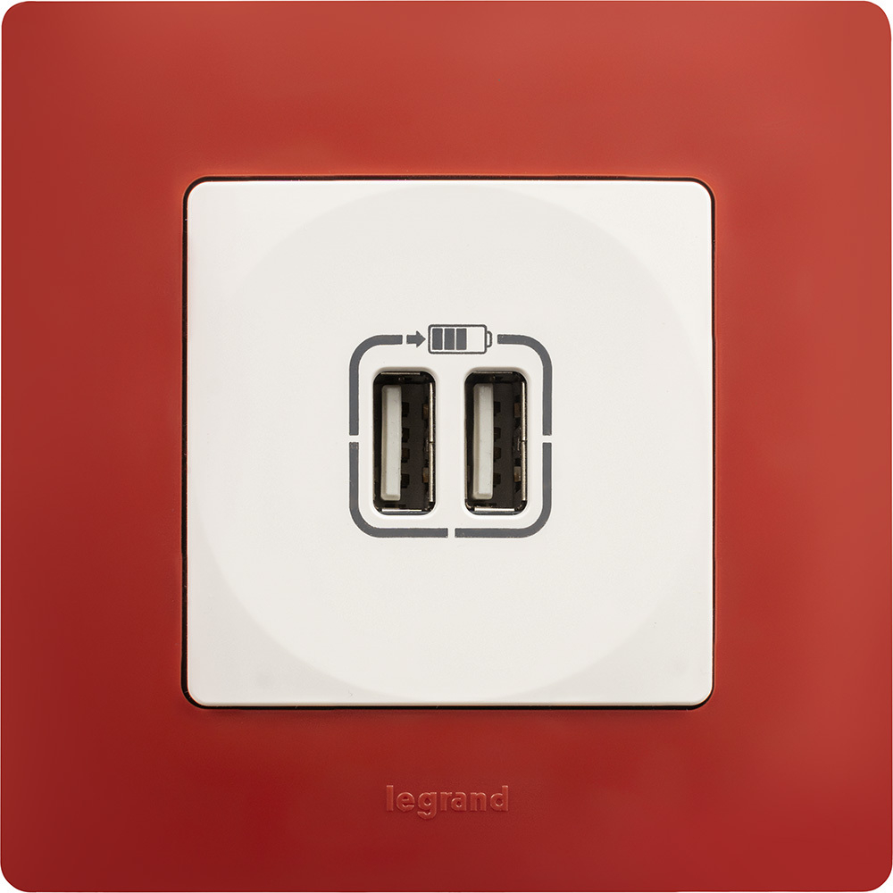 Розетка USB тип А / тип А 3000мА 15Вт - белый ETIKA Legrand