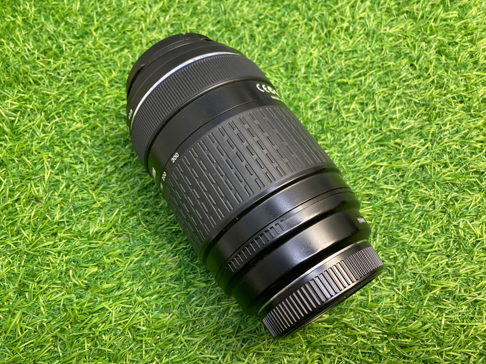 Olympus ED 70-300mm 4.0-5.6