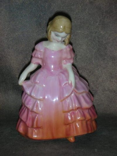 Статуэтка. Фарфор. Дама Роза. Royal Doulton. Англия