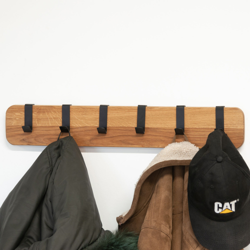 Вешалка настенная для одежды Мудэ с металлическими крючками из массива дуба для прихожей