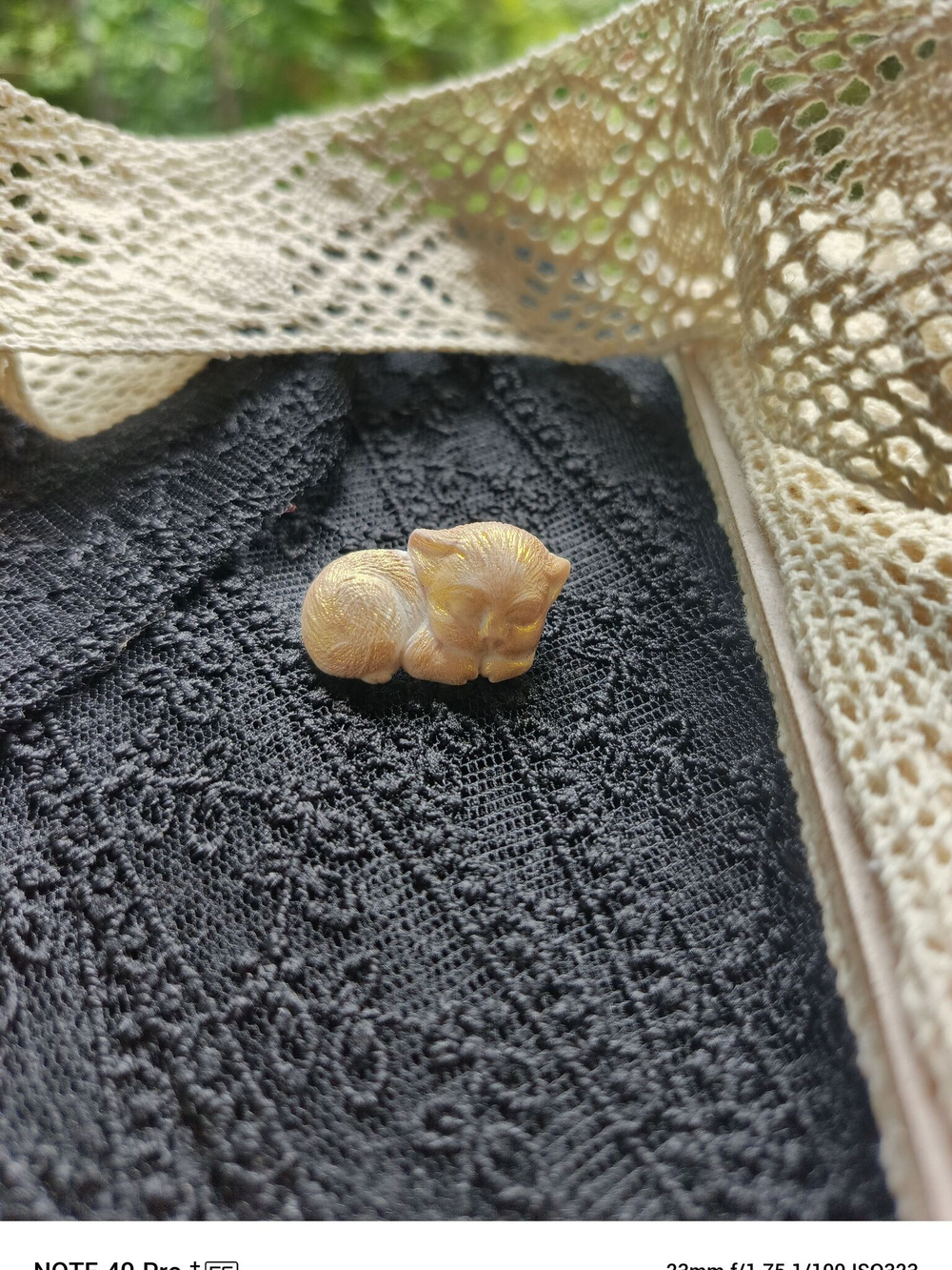 Брошь Спящий котенок черный авторская из полимерной глины ручной работы