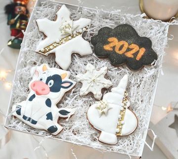 Новогодний набор пряников с быком из коллекции 2021 года