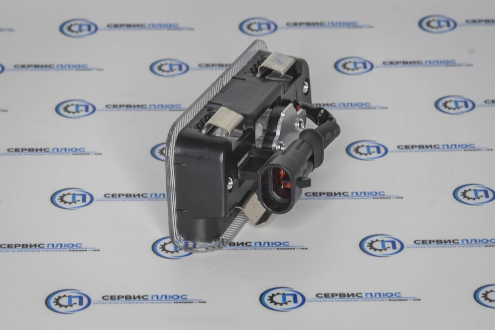 Плафон освещения кабины SHACMAN X3000 левый DZ97189721333