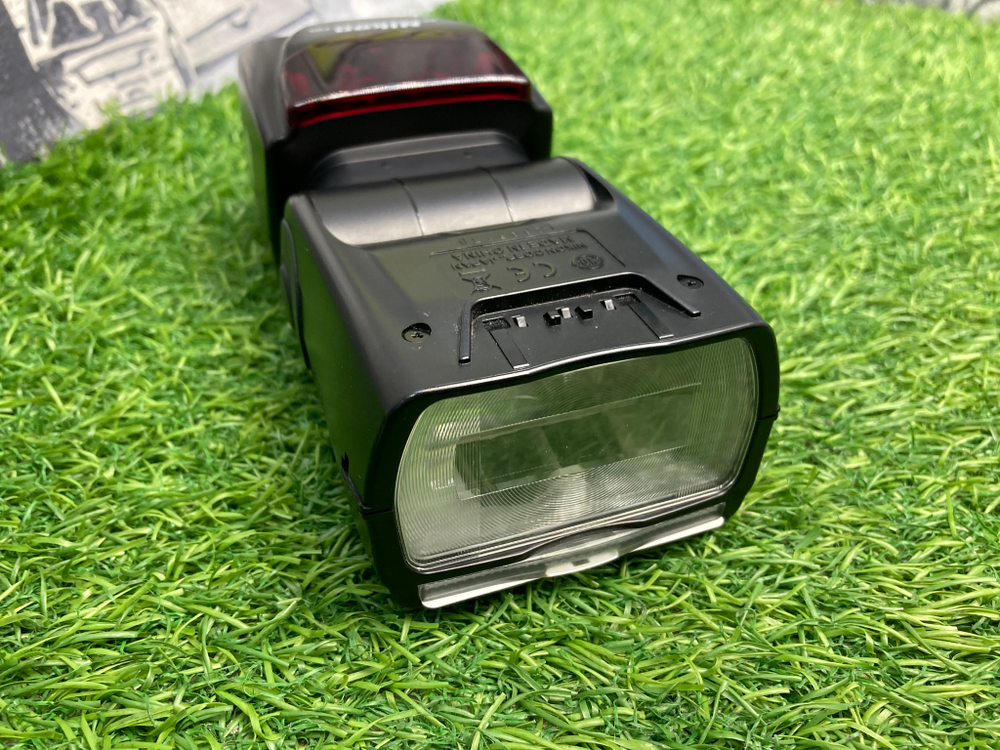 Nikon Speedlight SB-700