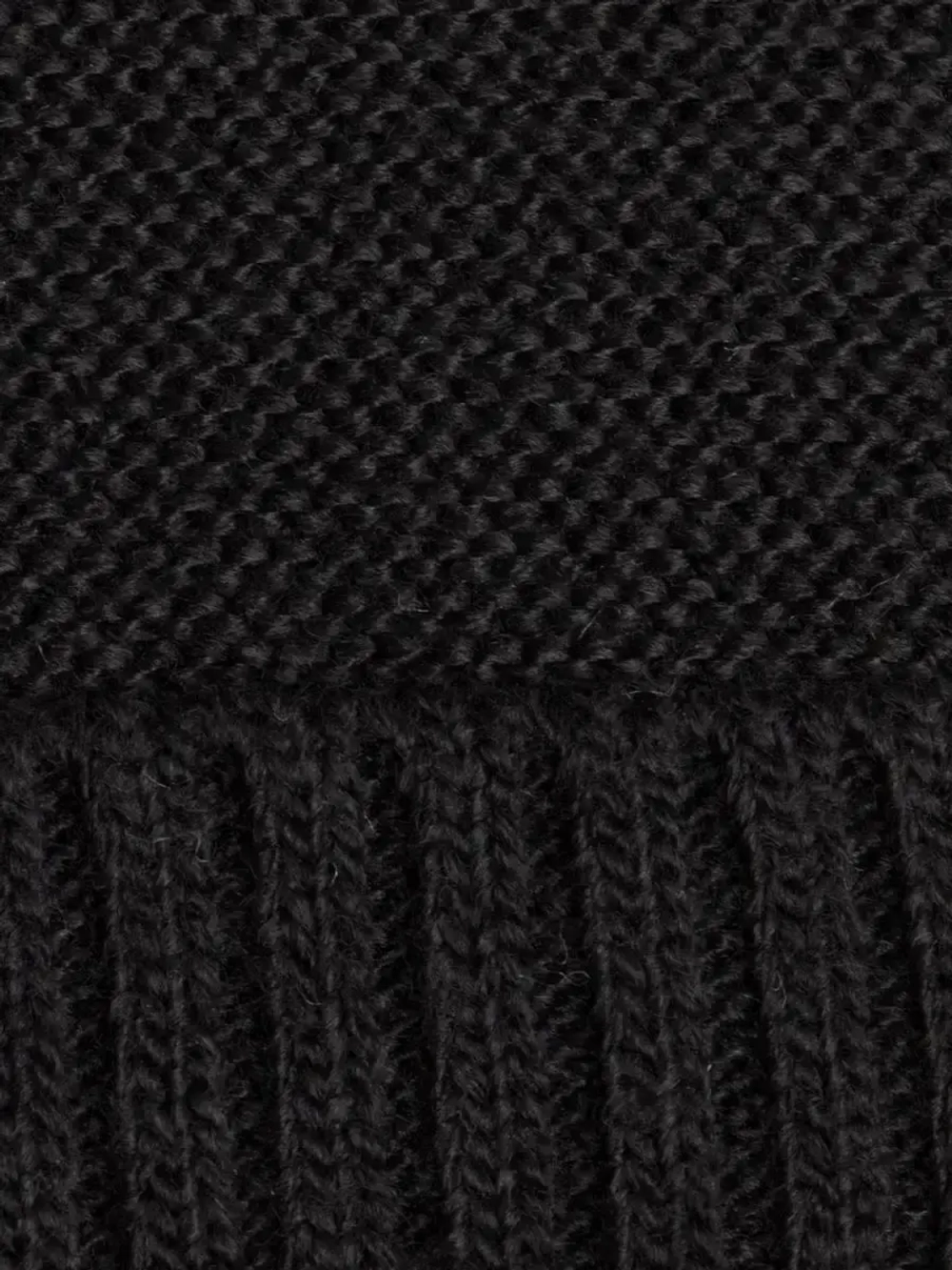 Шапка и снуд вязаная демисезонная для детей