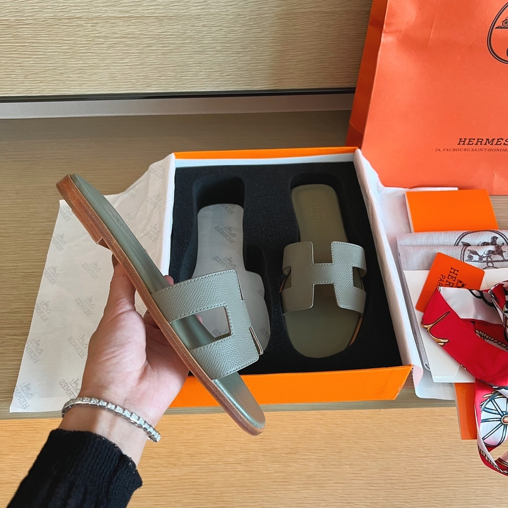 Hermes Oran Sandal