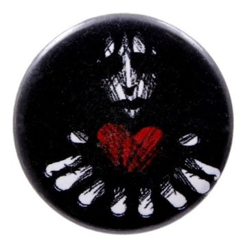 Значок Сердце в руках 36 мм (113)