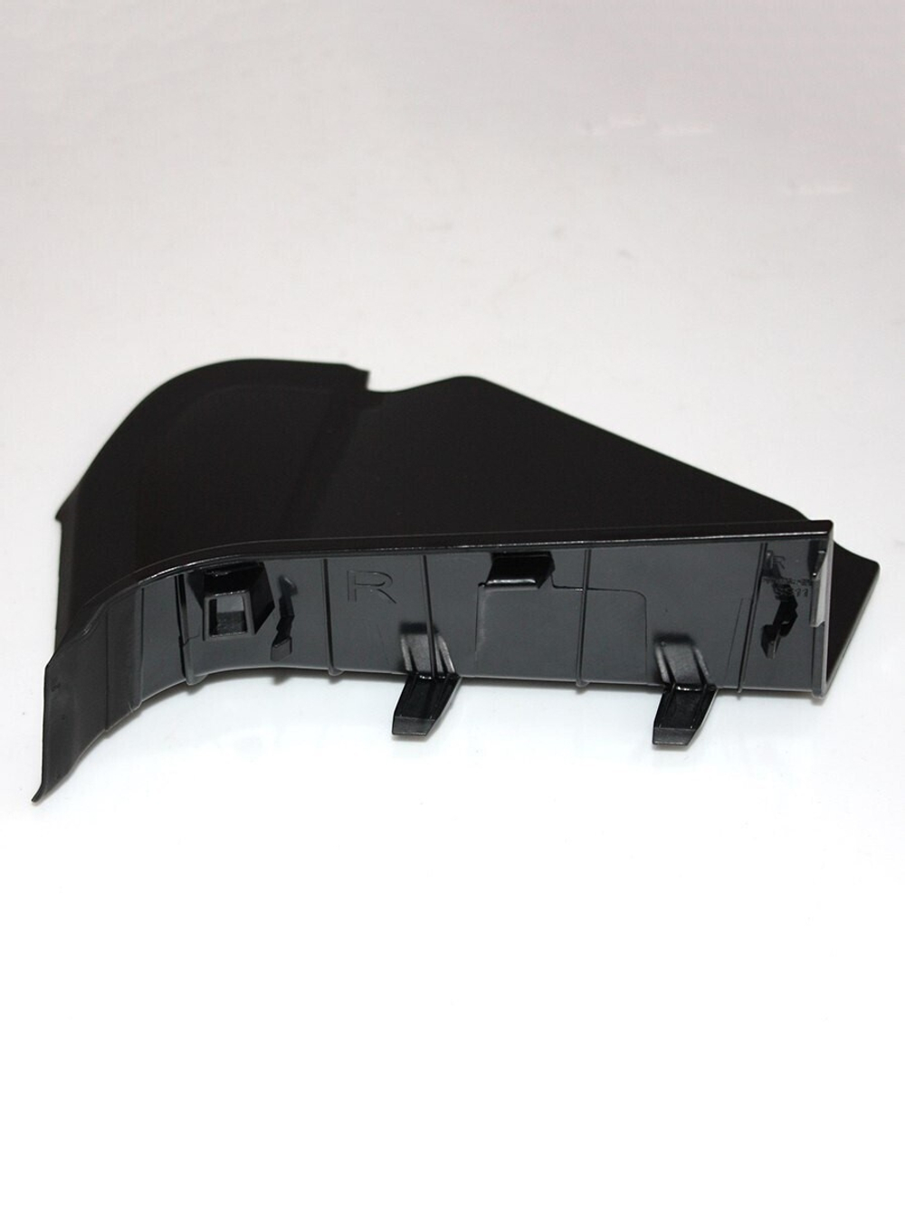 Фонарь правый внешний 7057037500 для Geely Emgrand