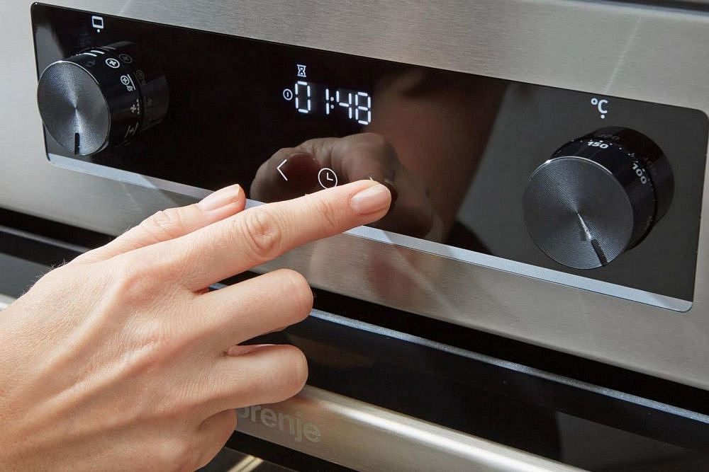 Электрическая плита Gorenje GECS5C70WA