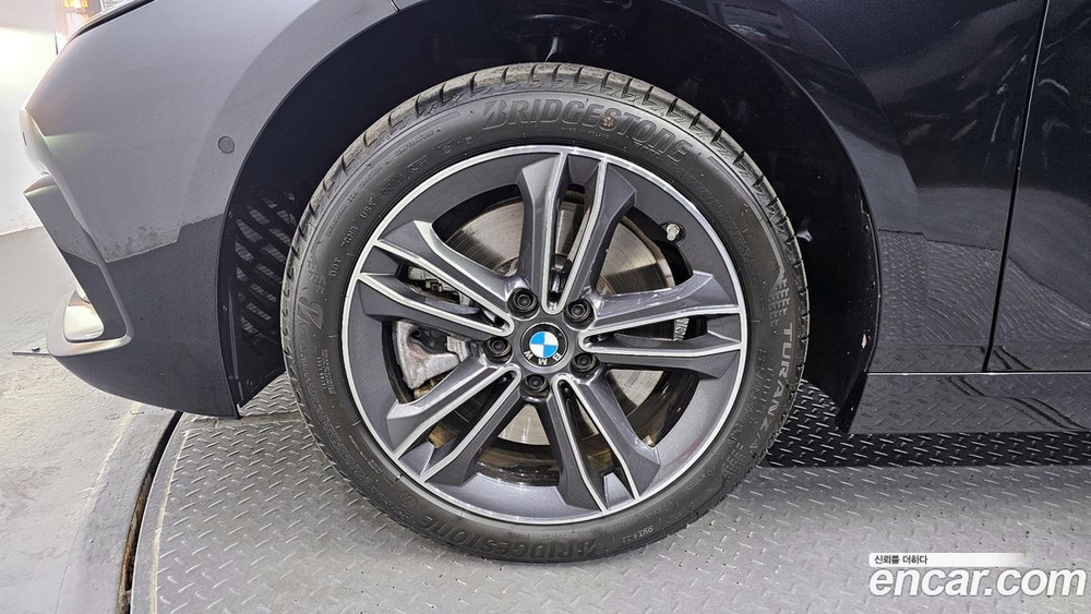 BMW 1 Series (F40) 120i Sports (06.2023)
