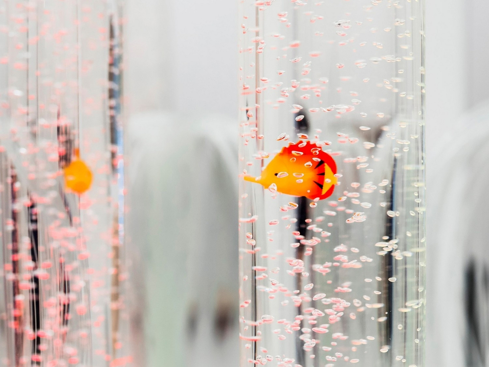 Угловая воздушно-пузырьковая колонна