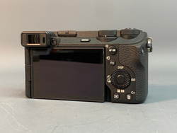 Sony Alpha A6700 4020 кадров