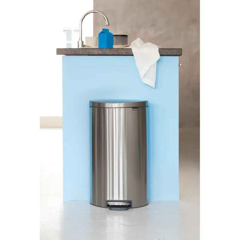 Brabantia Контейнер для мусора с плоской спинкой 30 л