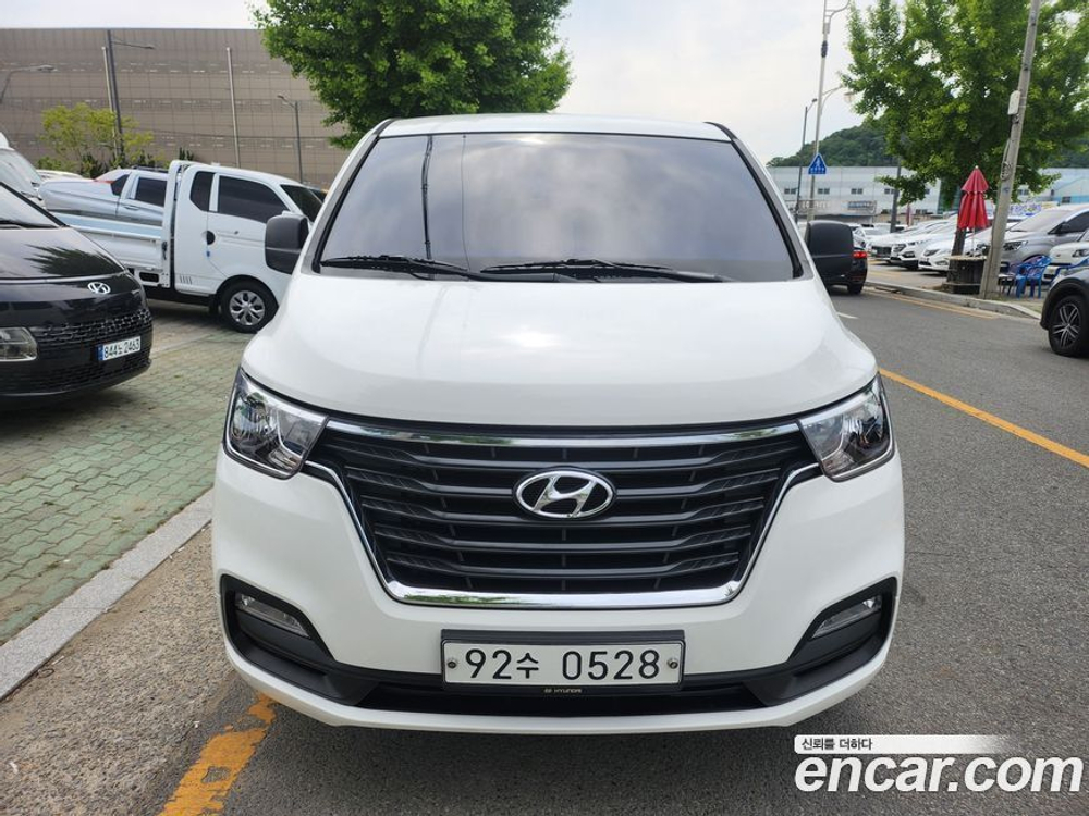 Hyundai The New Grand Starex Van 3-х местный (01.2020)