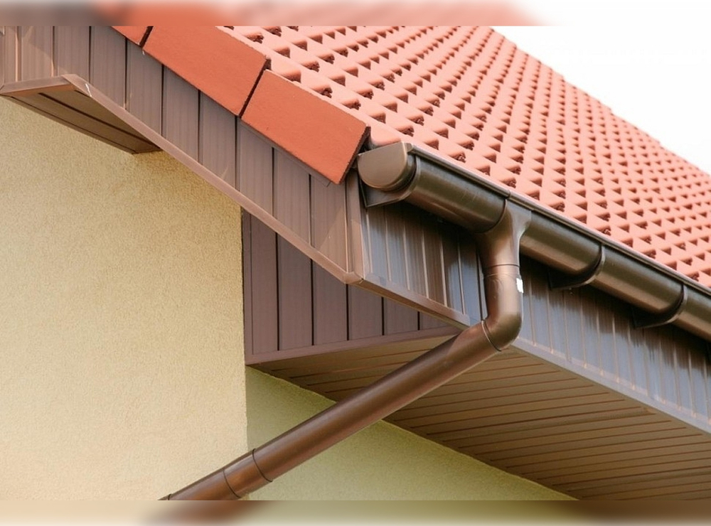 Монтаж водосточных систем и снегозадержателей