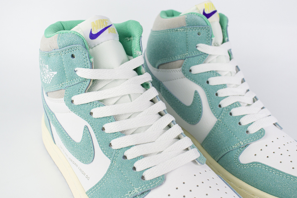 Кроссовки Nike Air Jordan 1 Mid Wmns Mint