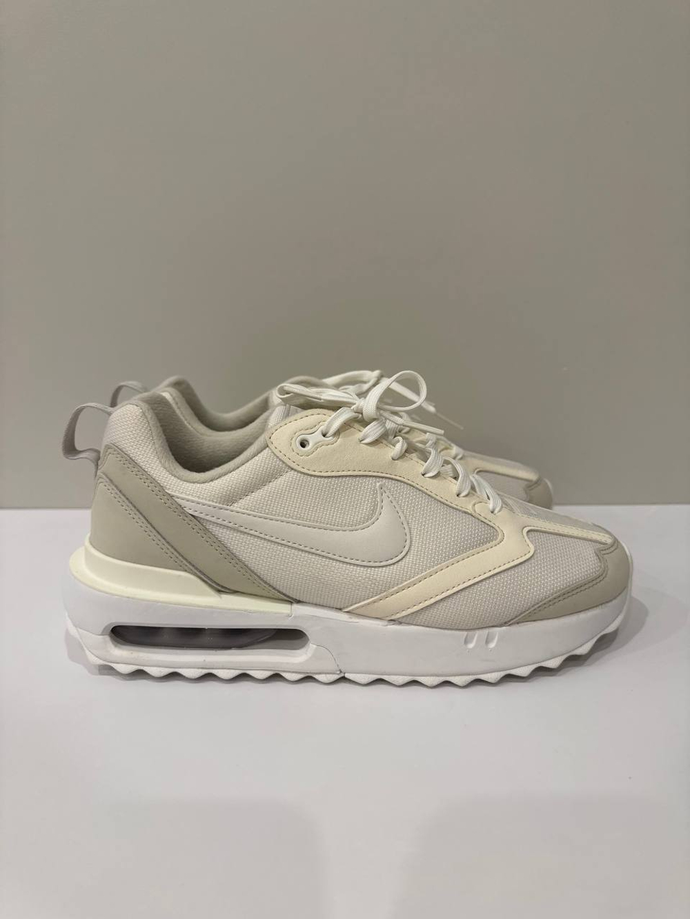 Кроссовки Nike Air Max Dawn