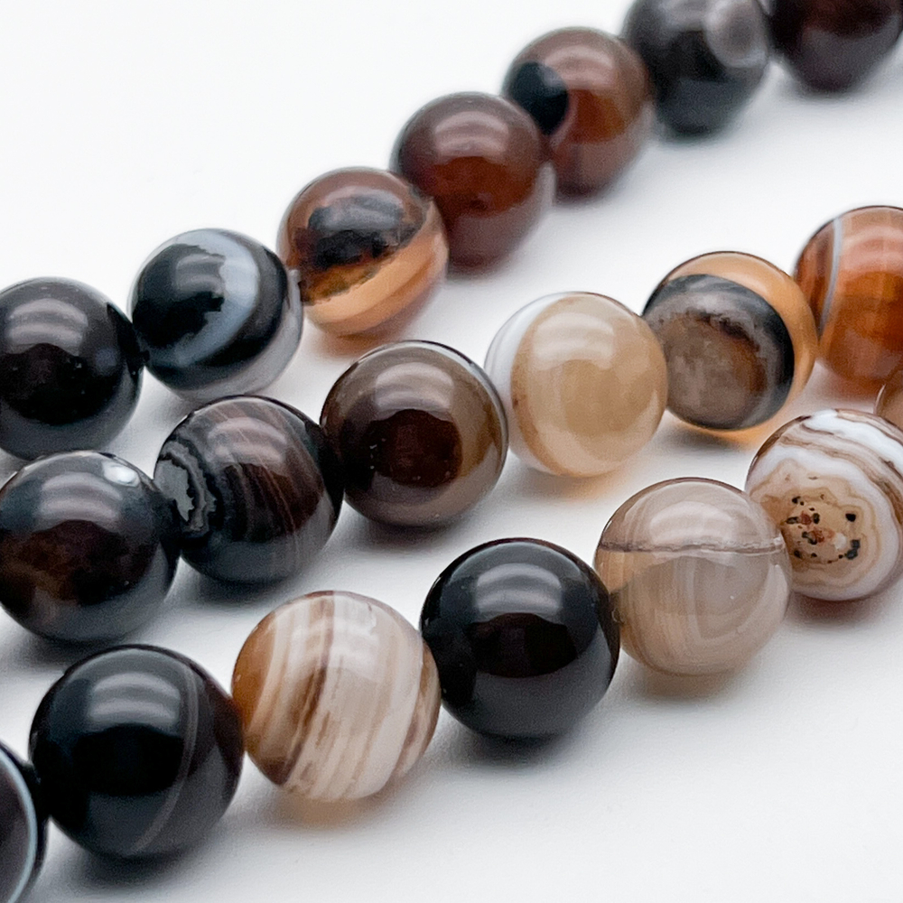 Агат тонированный темно-коричневый бусины, диаметр около 10,4-10,6 мм, цена за 18 шт (1/2 нити)