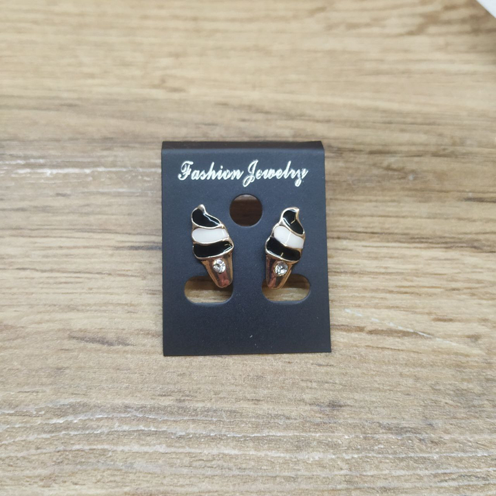 Серьги Small Мороженка стразы эмаль цветная цвет белый черный металл золотистый