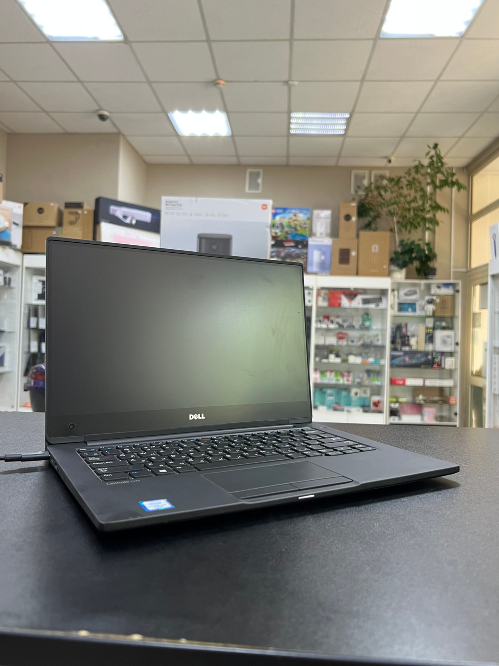Б/У Ноутбук Dell Latitude 7370