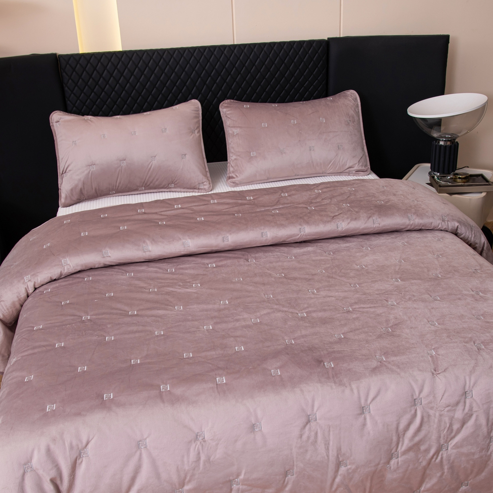 Велюровое покрывало Grande OVS003, размер 240*260, наволочки 50-70 2 шт