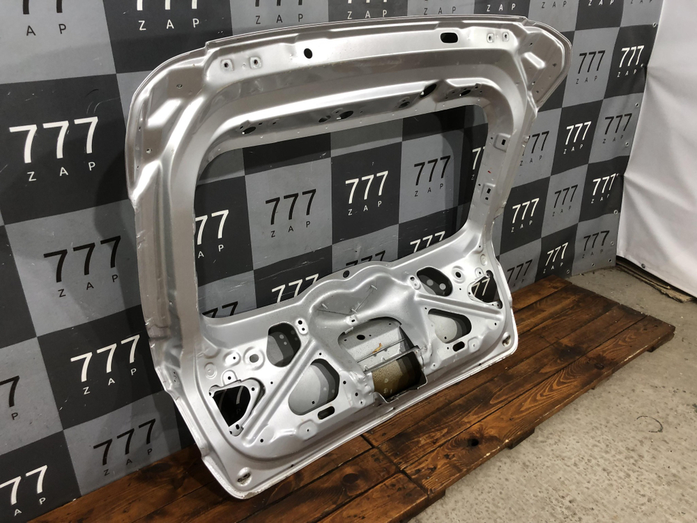 Крышка багажника Lada Vesta SW 15-22 Б/У Оригинал 8450102347