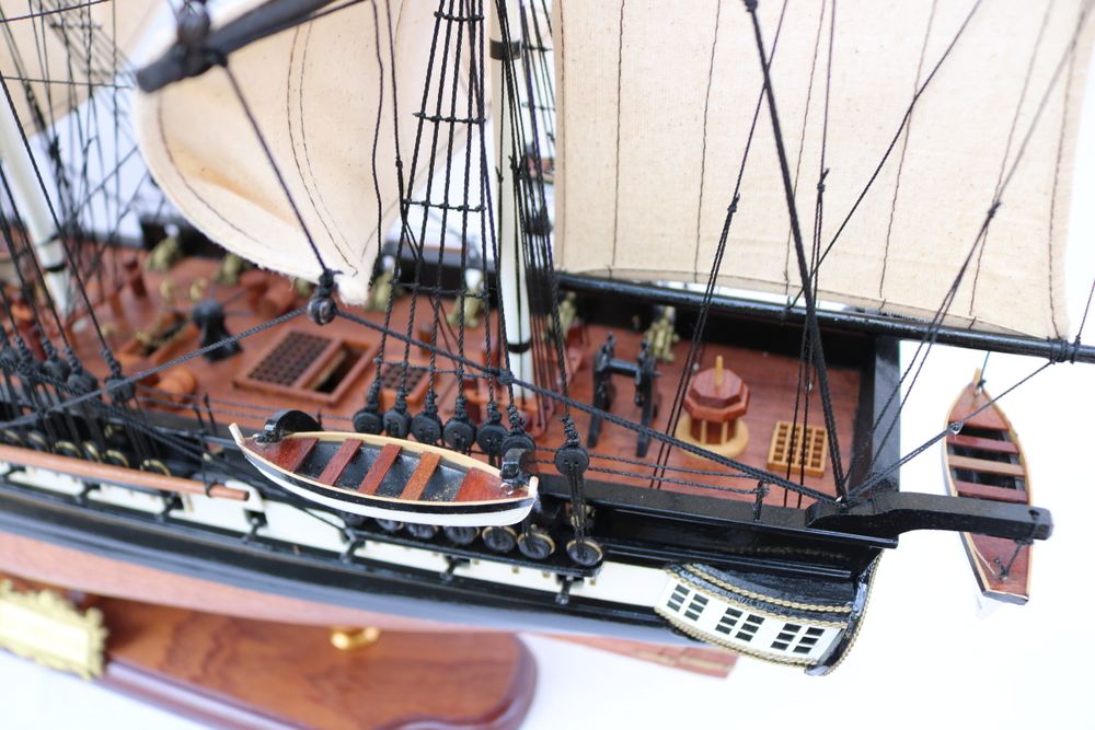 Van Der Heijden Модель парусника USS Constitution, США