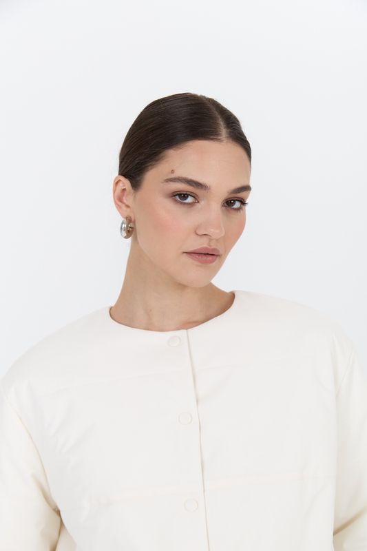 Куртка стеганая короткая, молочный