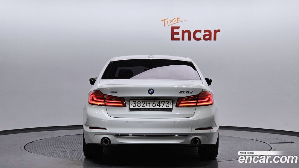 BMW 5 Series (G30) 520d xDrive Luxury Plus (12.2019)