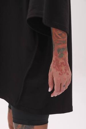 Футболка оверсайз(унисекс) «КОММ€₽$» Футболка оверсайз(унисекс) «КОММ€₽$»