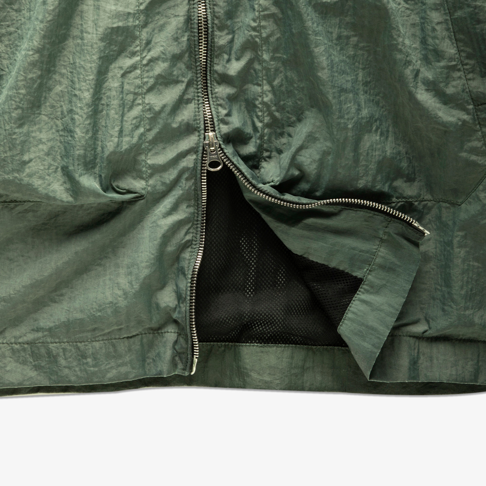 NLN_GMD_JCKT Metal Effect Green