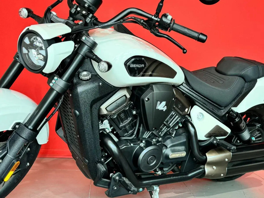 Benda Dark Flag 500 white 