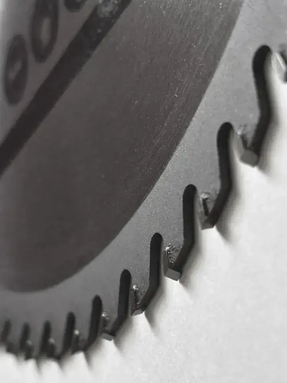 Диск пильный по дереву INTERTOOL 230х22.2х1,6мм, 60 зуб,