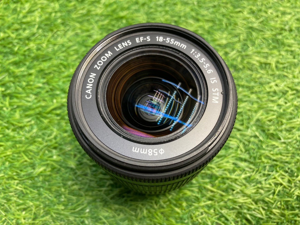 Canon 70D kit 18-55mm 3.5-5.6 IS STM 25.000 кадров