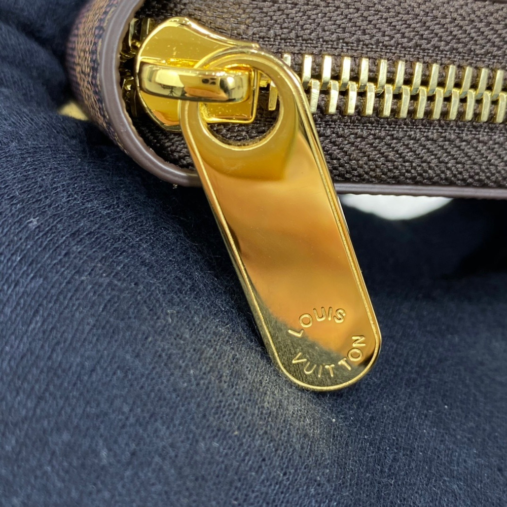 Louis Vuitton Zippy Wallet
